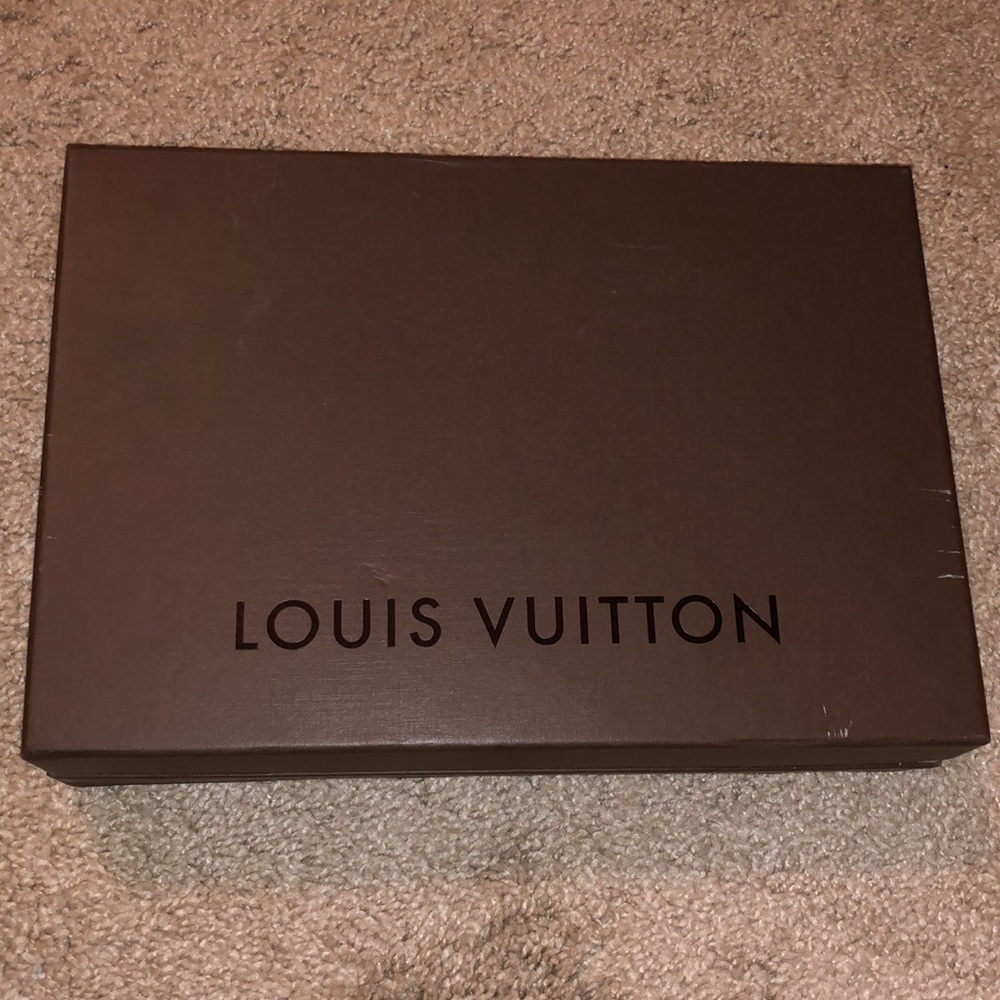 Louis Vuitton box